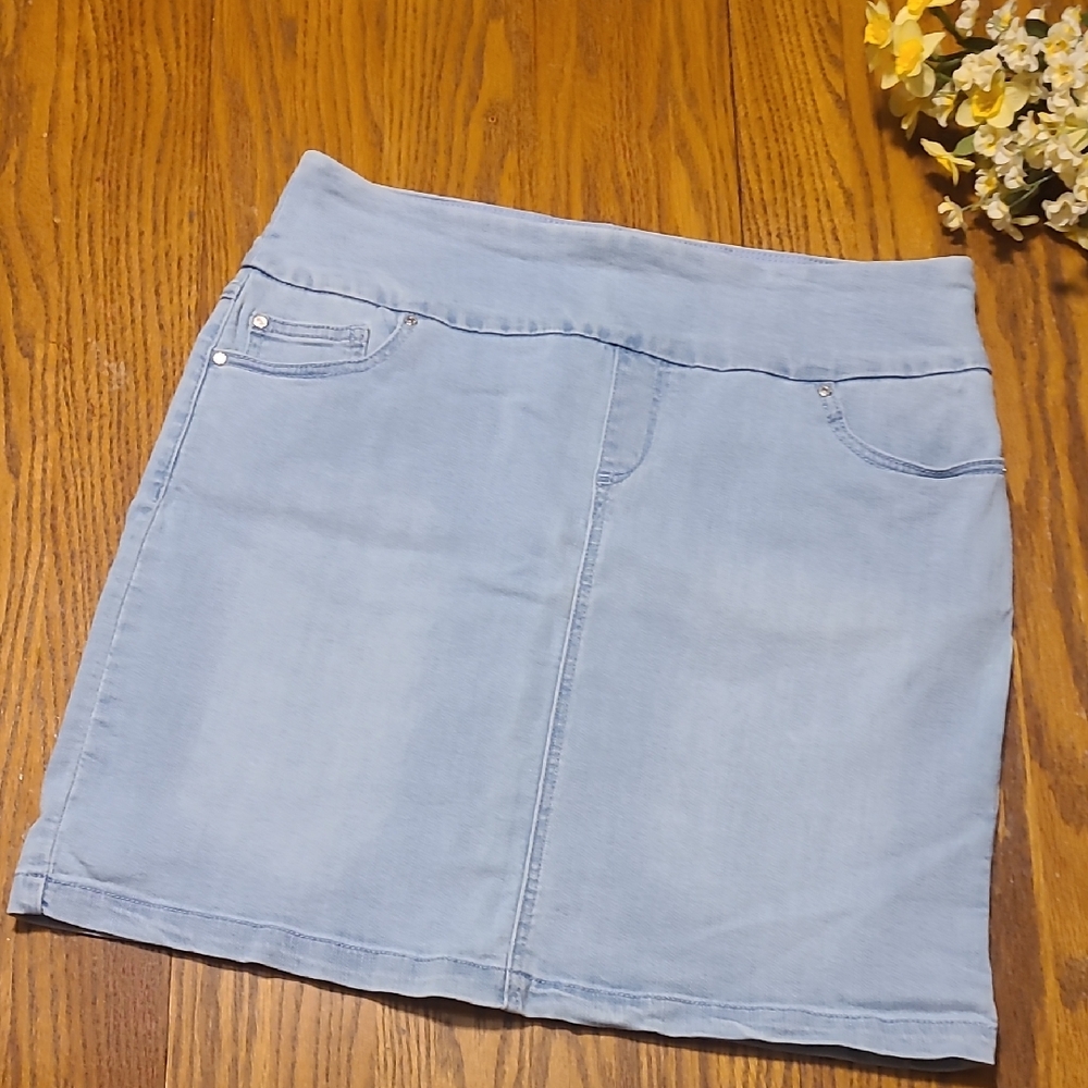 Light Blue Women's Denim Mini Pull-On Skirt Skort